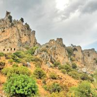 СЕВЕРЕН КИПЪР – МЕЖДУ ДВА СВЯТА